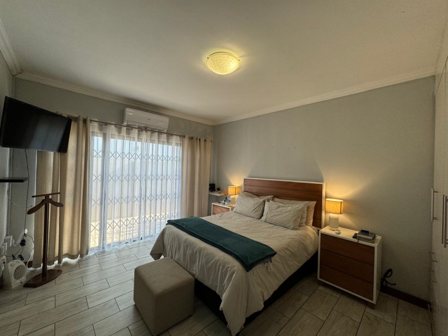 2 Bedroom Property for Sale in Gateway Manor North West